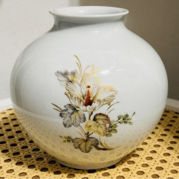 AK Kaiser Porcelain Ball Vase ‘Alice’ by Designer Nossek Floral - Picture 2 of 4